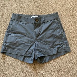 Old Navy Women's Gray Bermuda Shorts (Size 2)